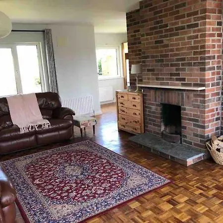 Harbour View Cottage, Rochespoint, Cork Harbour Midleton