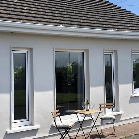 Harbour View Cottage, Rochespoint, Cork Harbour Midleton