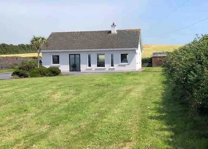 Harbour View Cottage, Rochespoint, Cork Harbour