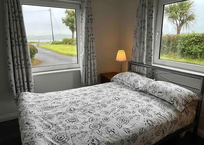 Harbour View Cottage, Rochespoint, Cork Harbour Prázdninový dům Midleton