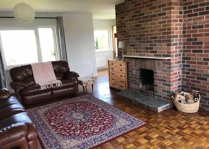 Harbour View Cottage, Rochespoint, Cork Harbour Midleton