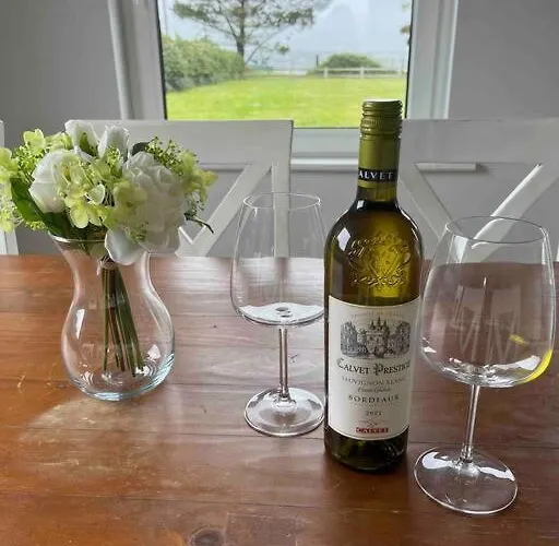 Harbour View Cottage, Rochespoint, Cork Harbour *