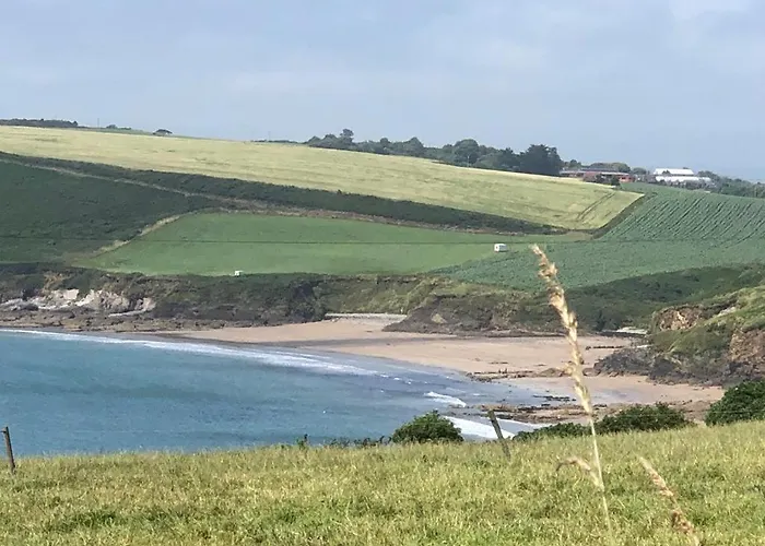 Harbour View Cottage, Rochespoint, Cork Harbour * Midleton