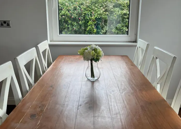 Harbour View Cottage, Rochespoint, Cork Harbour * Midleton